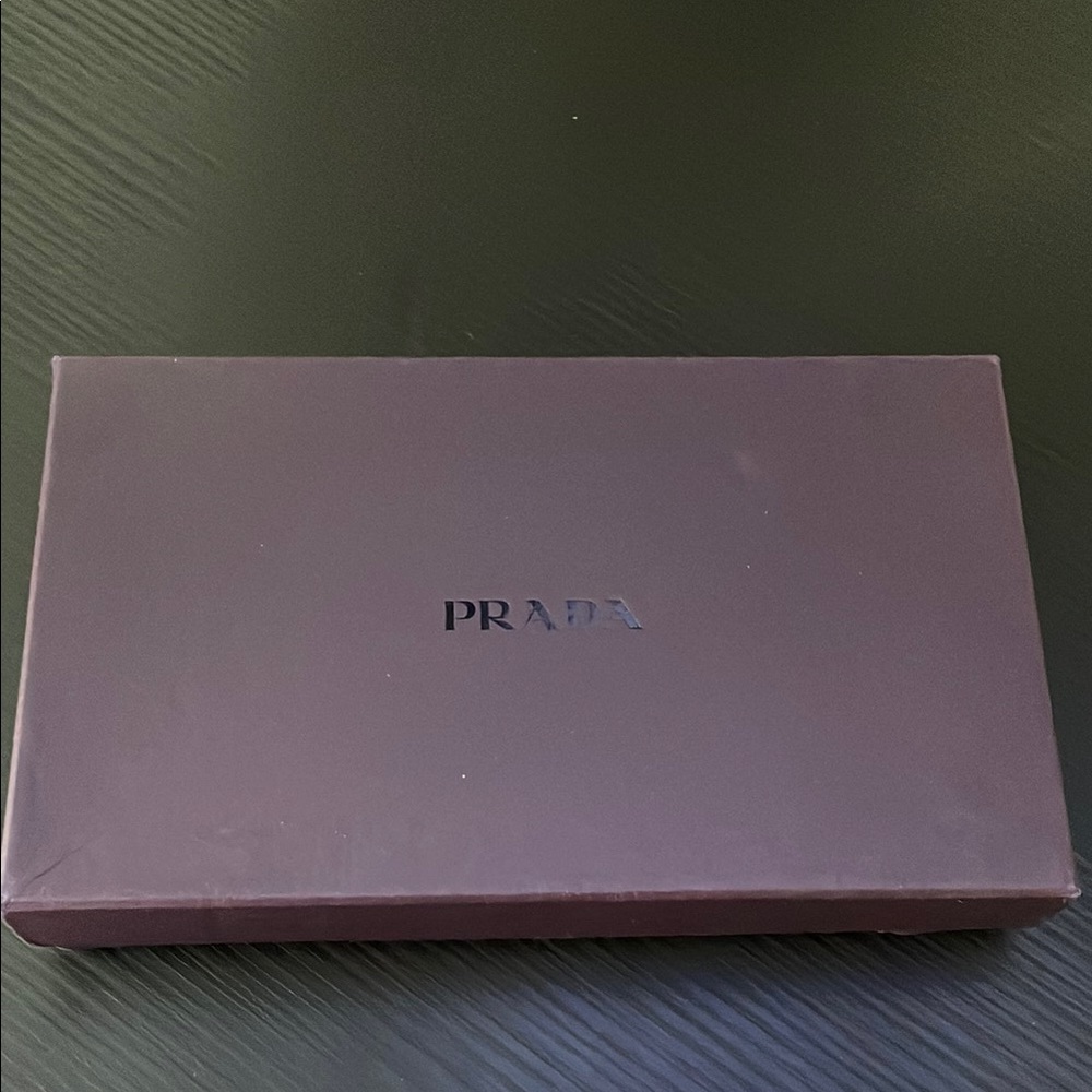 Prada Saffiano Leather Continental Wallet with box and COA - Picture 2 of 16